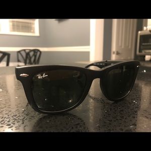 Ray-Ban Classic Folding Wayfarer Sunglasses